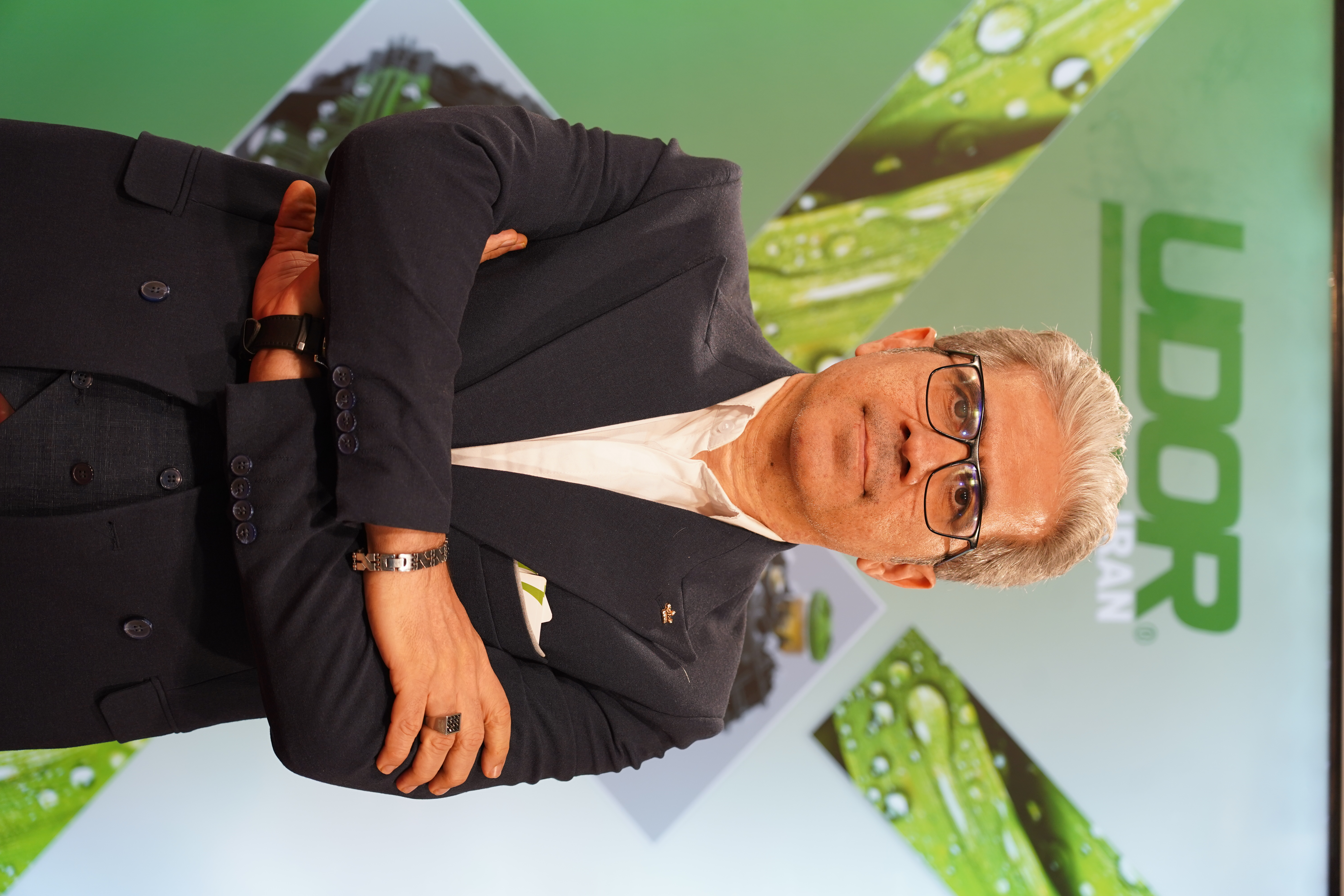 6c976618-3cf1-4ca9-9f11-c383bc03c576