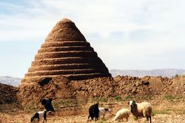 نگاهی از درون: تاریخ ۲۵۰۰ ساله بستنی/ سرآغاز اختراع از نوآوری‌های ایرانیان باستان در ذخیره یخ