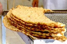  1.5 میلیون افغانی رفته اند پس چرا نان سنگک ارزان نشد ؟ 